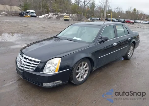 2010 Cadillac Dts Luxury Collection z USA, uszkodzony, nr VIN 1G6KD5EY1AU128026